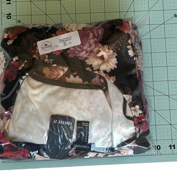 Women's Dress Bundle Size Medium - Picture 9 of 9